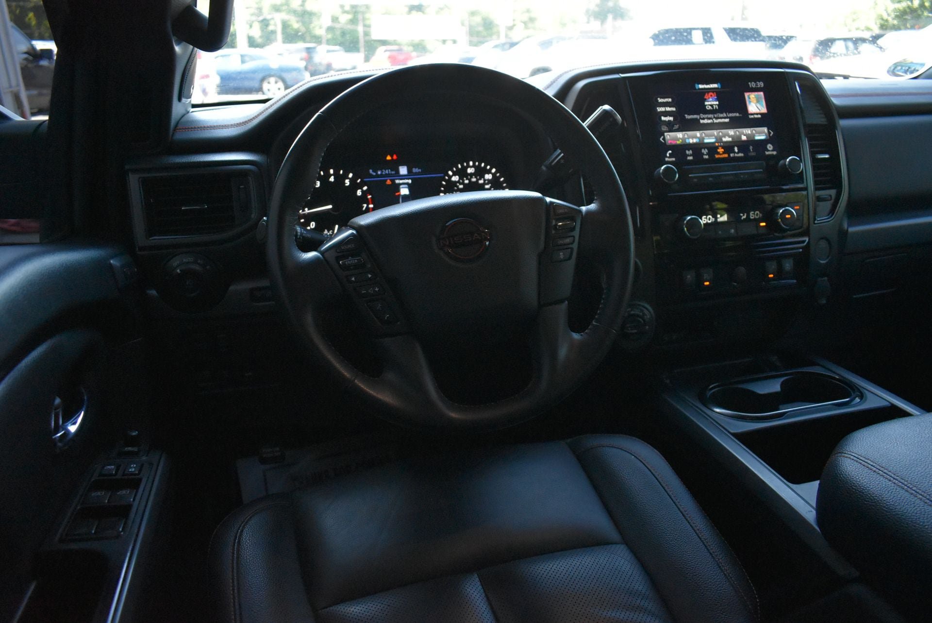 Used 2024 Nissan Titan PRO-4X w/ Pro-4x Convenience Package AWD/4WD image 17