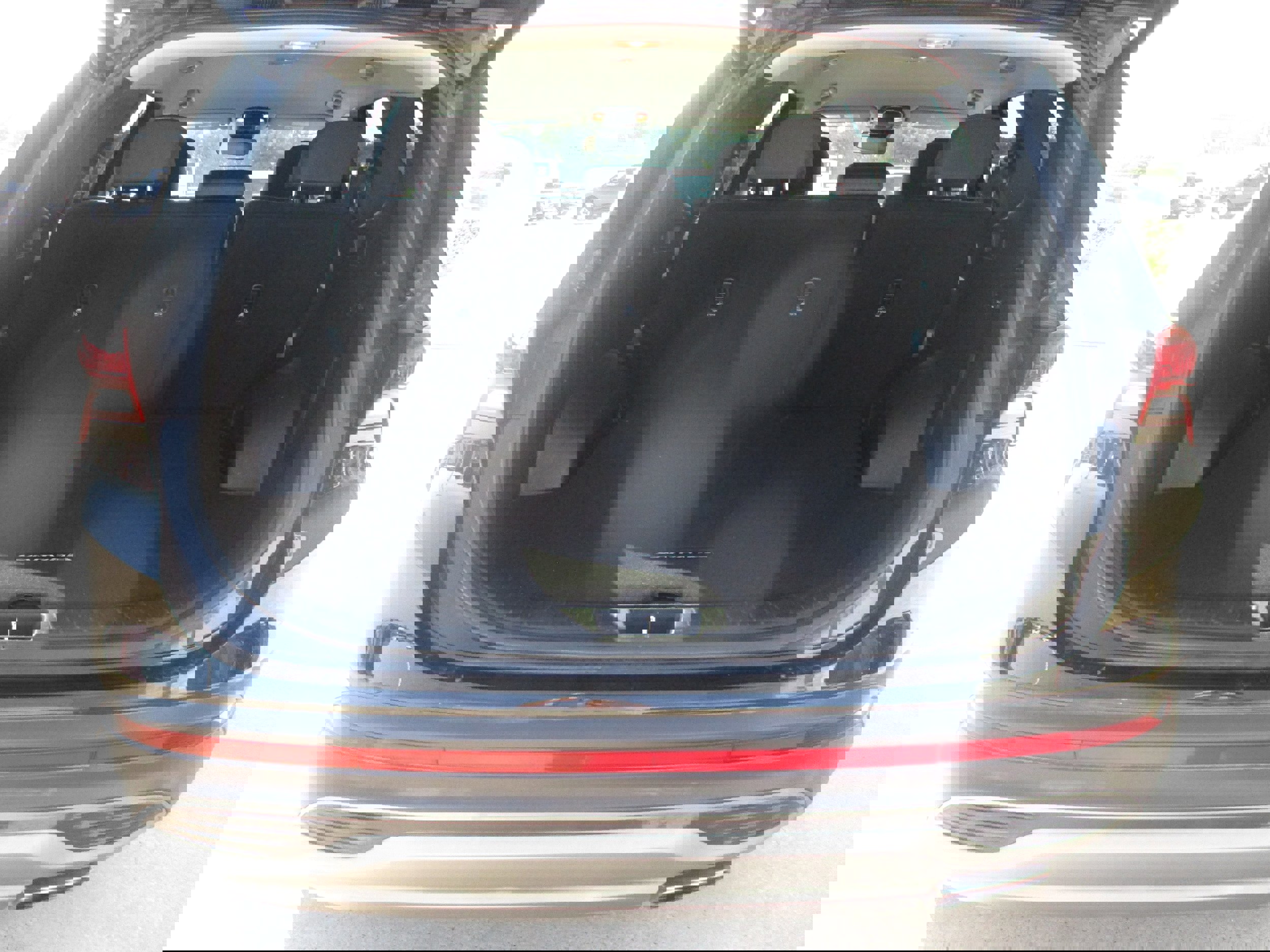 Used 2023 Hyundai Santa Fe SEL image 9