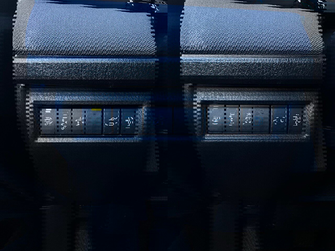 Used 2025 Toyota Camry LE image 21