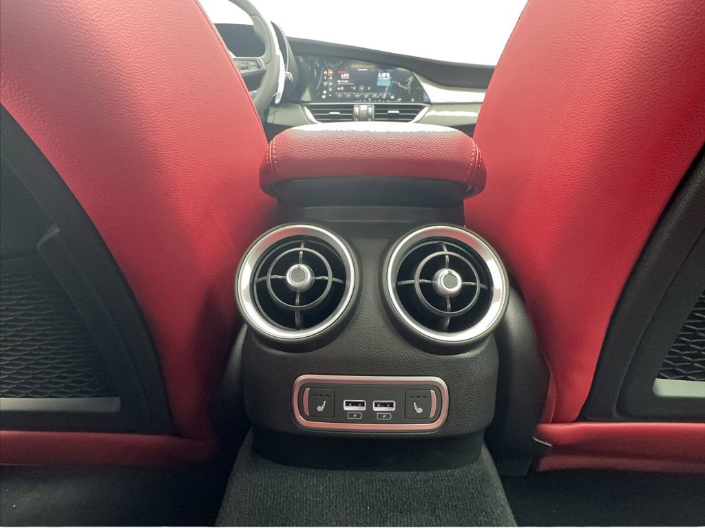 New 2025 Alfa Romeo Giulia RWD image 39