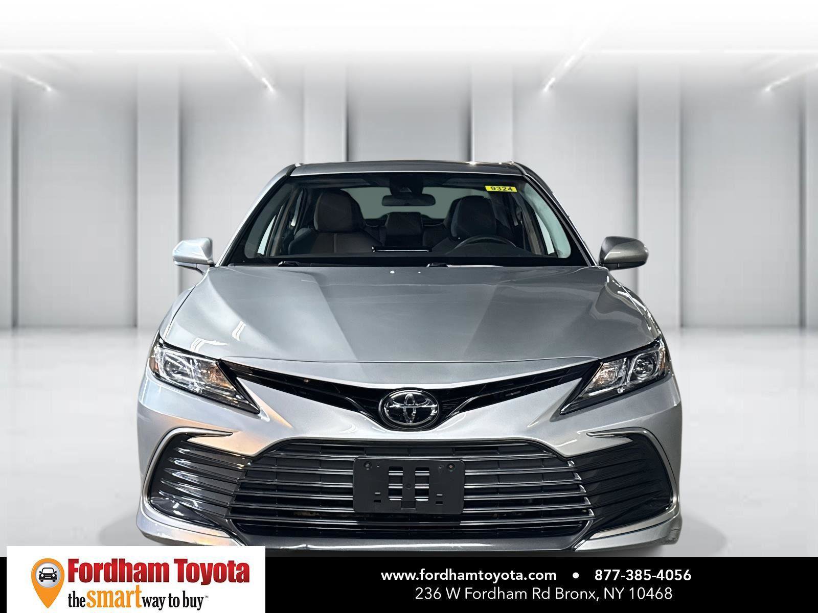 Used 2023 Toyota Camry LE image 2