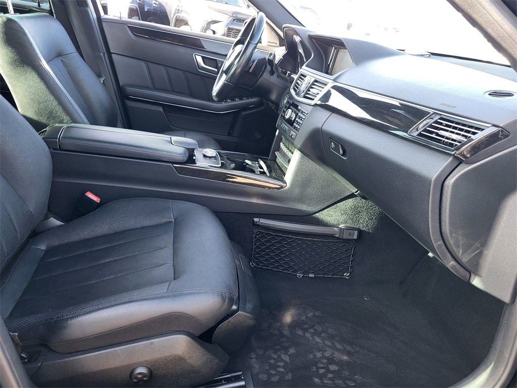 Used 2012 Mercedes-Benz E 550 4MATIC Sedan image 22