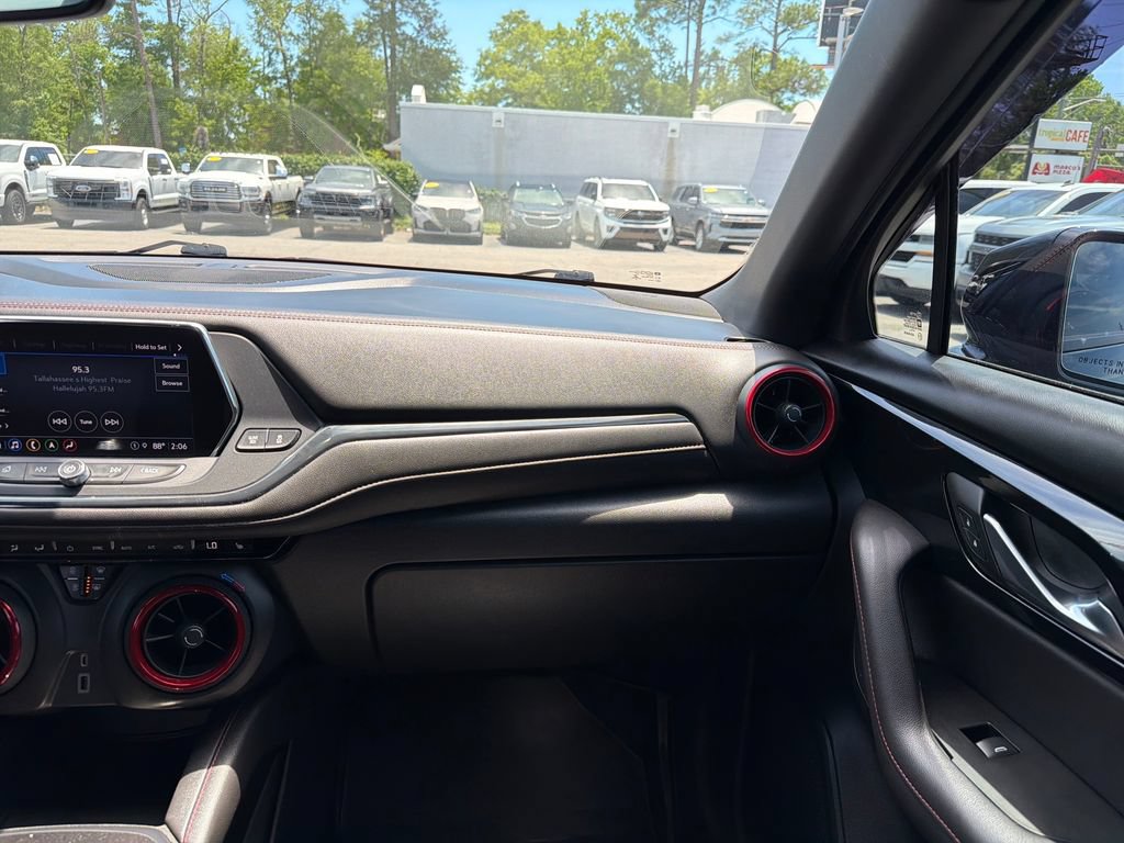 Used 2022 Chevrolet Blazer RS FWD image 17