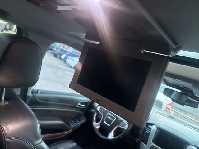 Used 2019 GMC Yukon SLT w/ Premium Edition AWD/4WD image 16