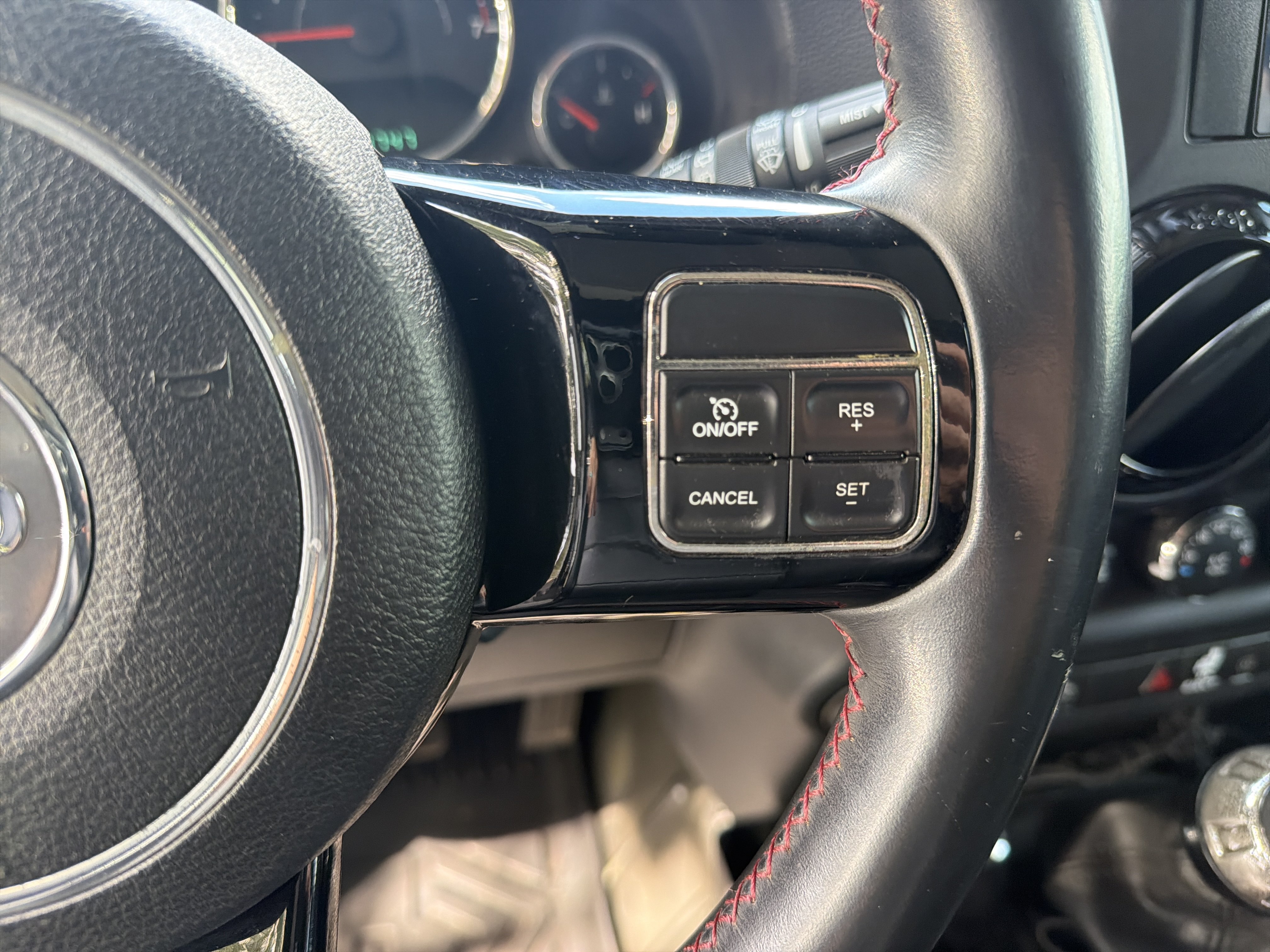 Used 2012 Jeep Wrangler Unlimited Sahara AWD/4WD image 20