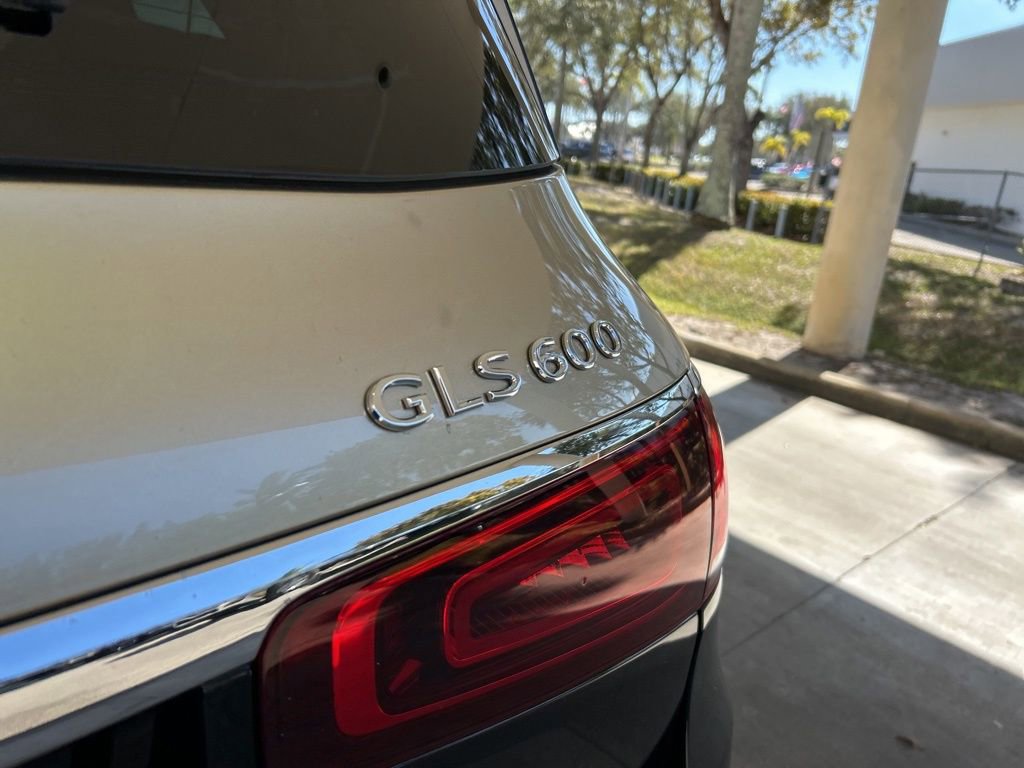 Used 2021 Mercedes-Benz Maybach GLS 600 4MATIC image 22