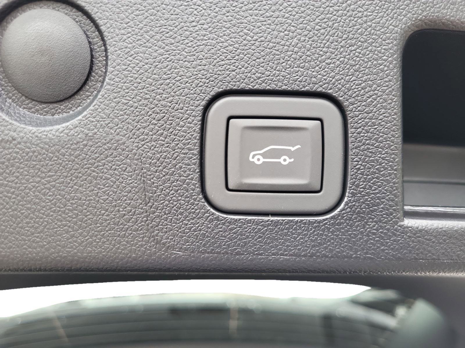 New 2026 Chevrolet Equinox ACTIV w/ Convenience Package III image 24