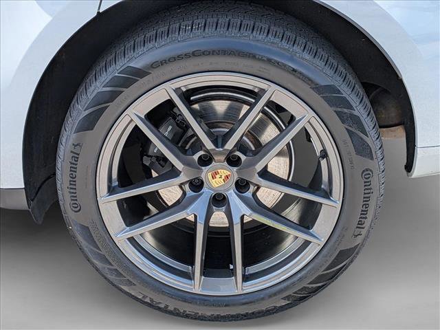 Used 2023 Porsche Macan Turbo AWD/4WD image 23