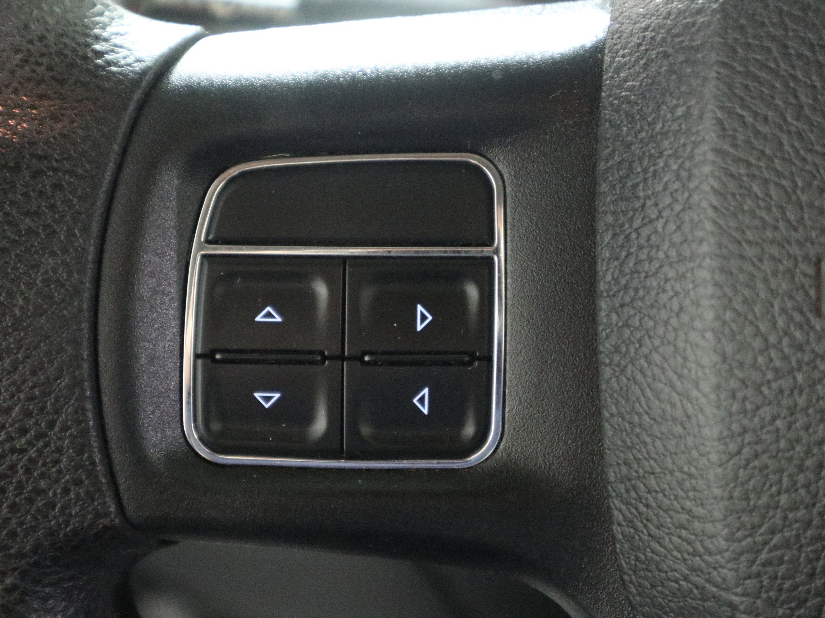 Used 2017 RAM 1500 Express image 24