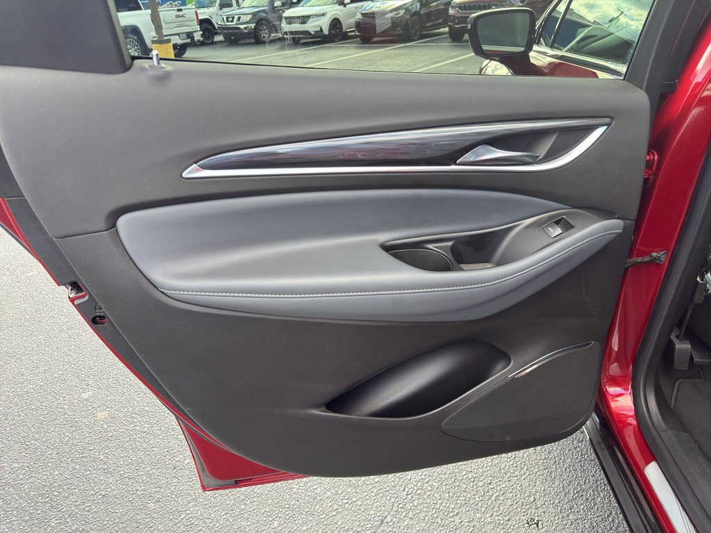 Used 2024 Buick Enclave Premium image 27