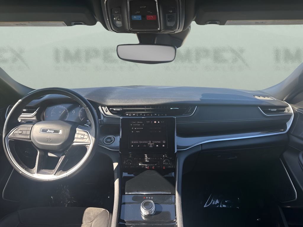 Used 2022 Jeep Grand Cherokee L Laredo image 14