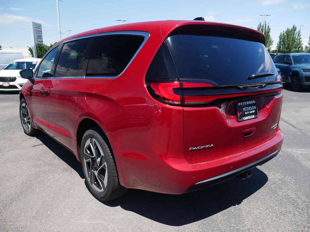 New 2027 Chrysler Pacifica Limited w/ Trailer Tow Group AWD/4WD image 21