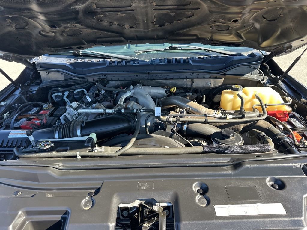 Used 2022 Ford F250 Lariat w/ Black Appearance Package image 35