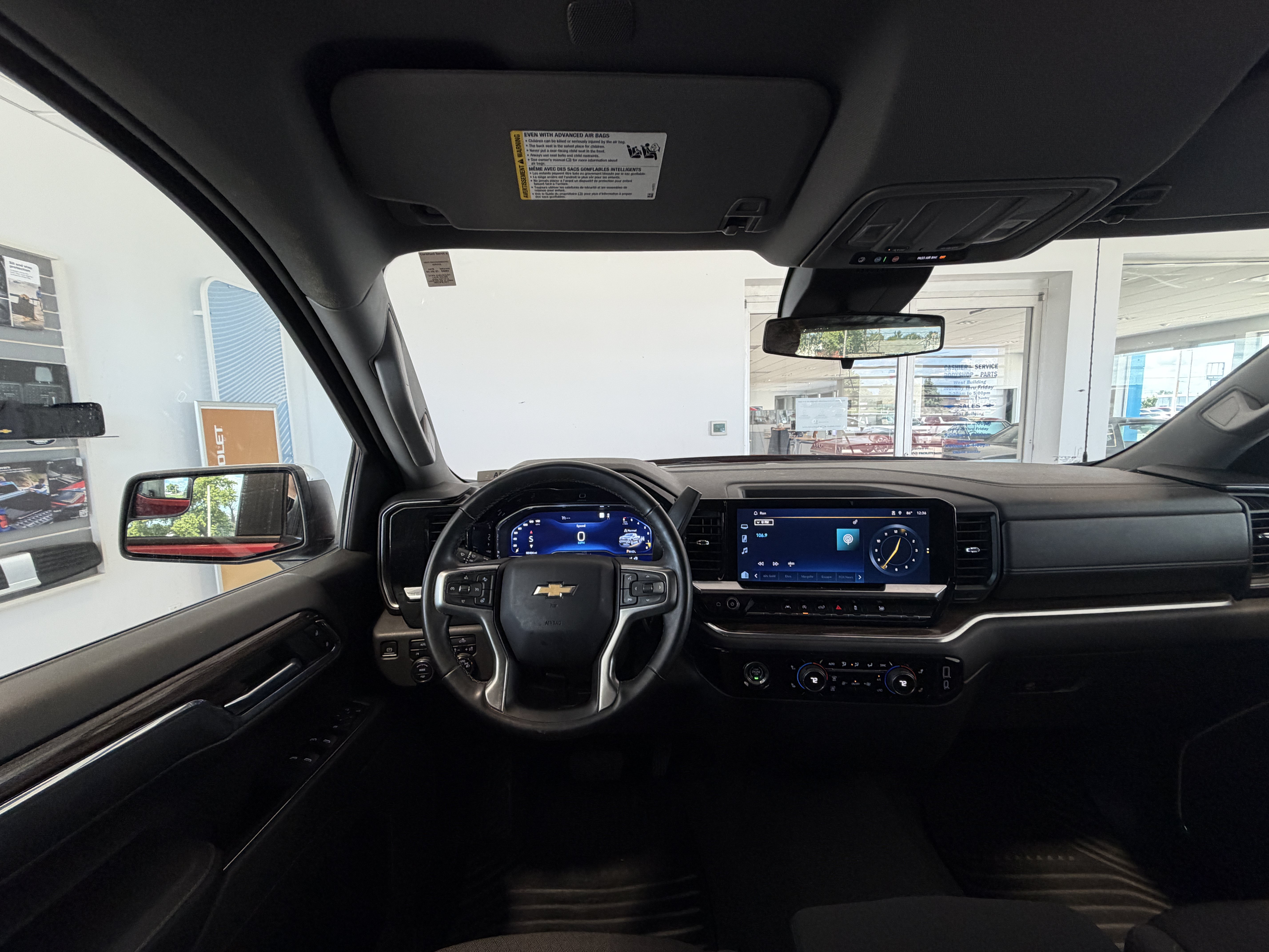 Used 2023 Chevrolet Silverado 1500 LT AWD/4WD image 3