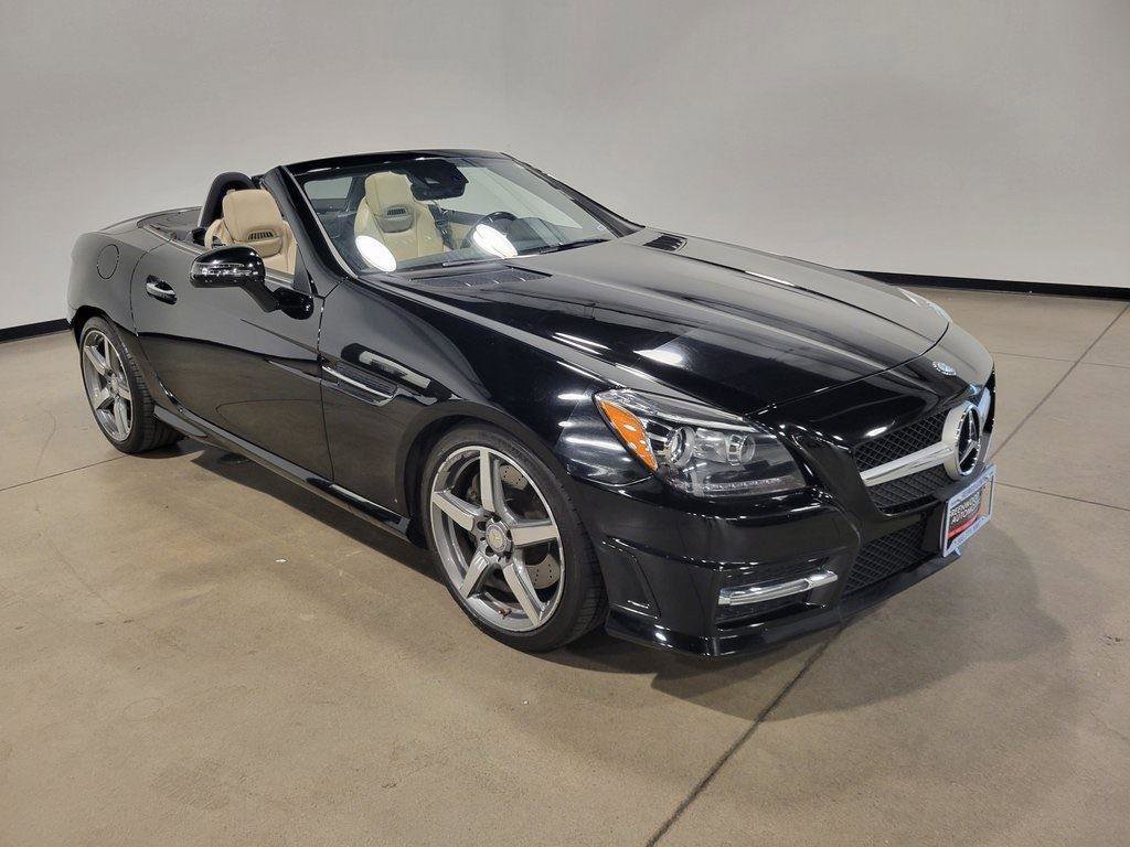 Used 2015 Mercedes-Benz SLK 350 image 8