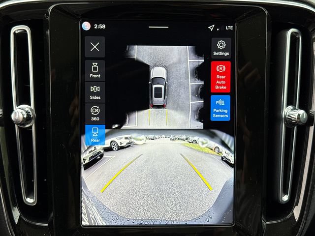 Used 2026 Volvo XC40 B5 Plus AWD/4WD image 19