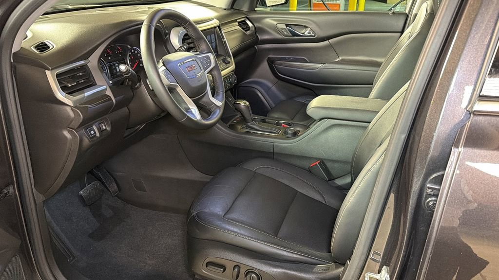 Used 2018 GMC Acadia SLT w/ LPO, Floor Liner Package image 20