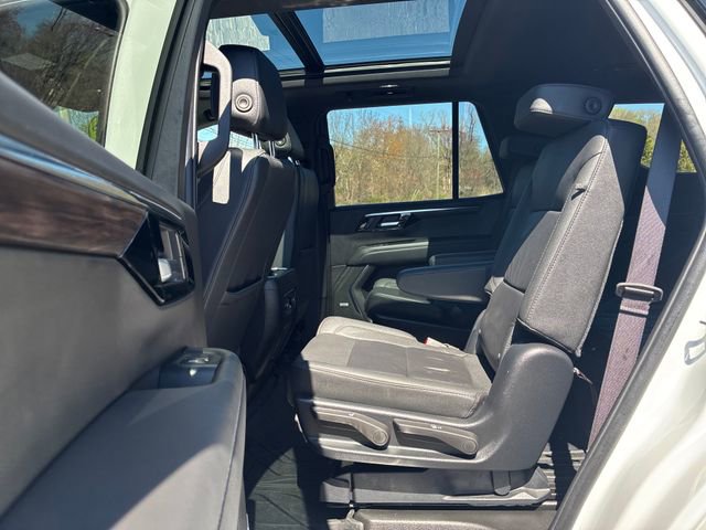 Used 2025 Chevrolet Tahoe LT w/ Advanced Technology Package AWD/4WD image 25