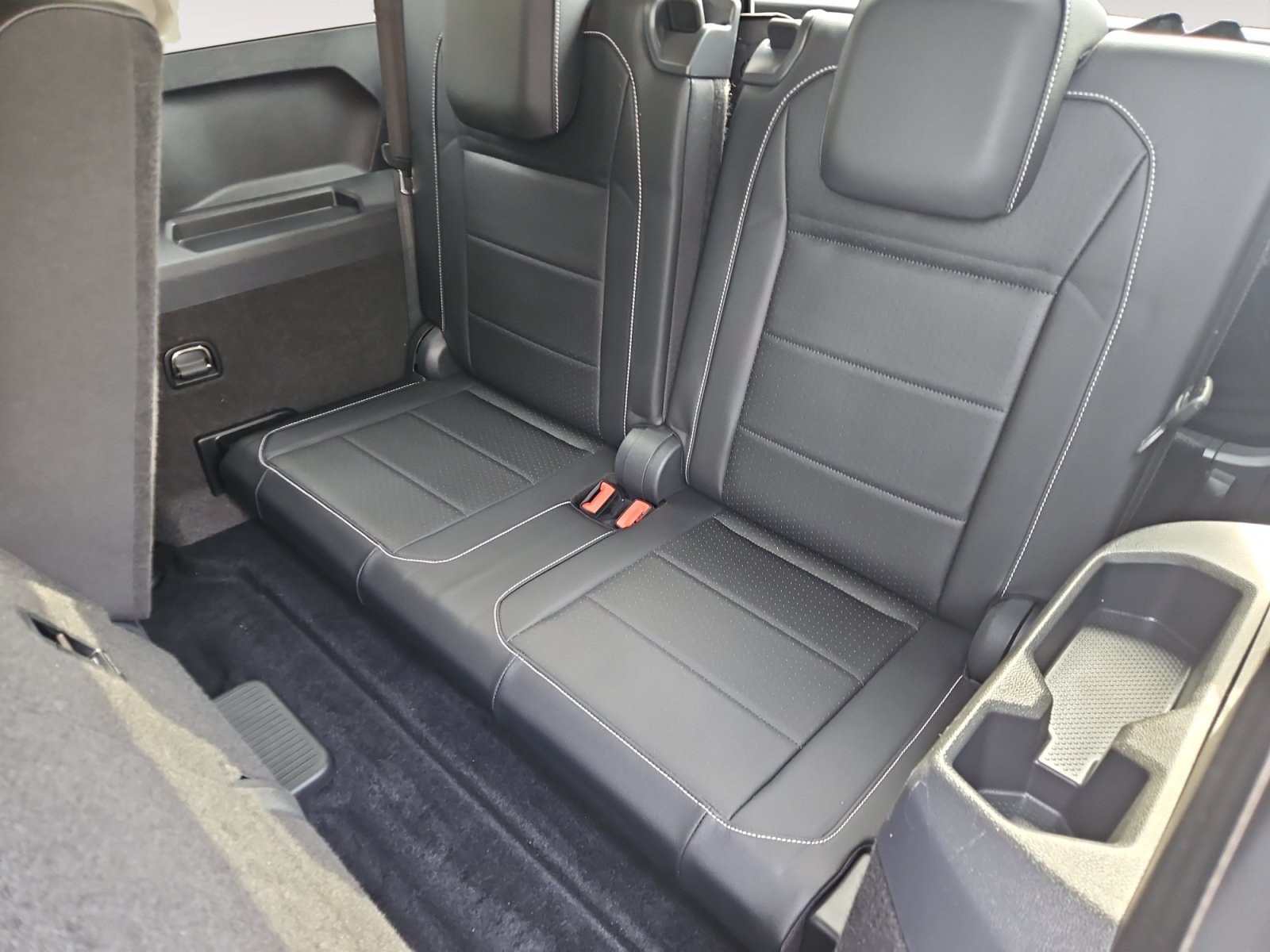 Used 2021 Volkswagen Tiguan SE FWD image 15