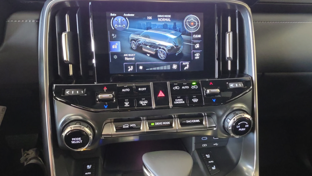 New 2026 Lexus LX 600 4WD w/ Accessory Package (2T) image 27
