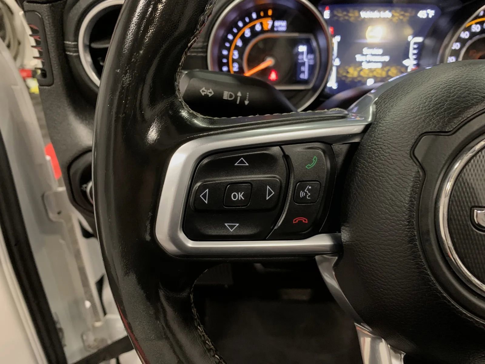 Used 2019 Jeep Wrangler Unlimited Sahara w/ Dual Top Group image 25