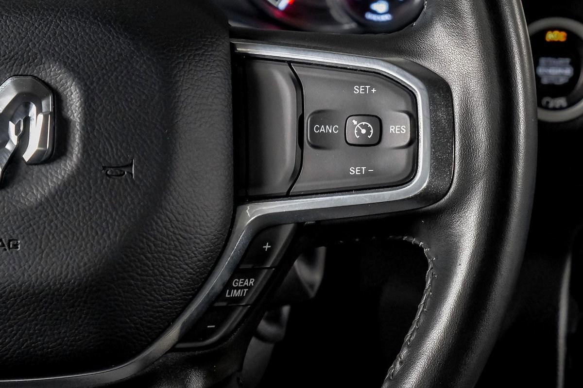 Used 2024 RAM 2500 Laramie AWD/4WD image 18
