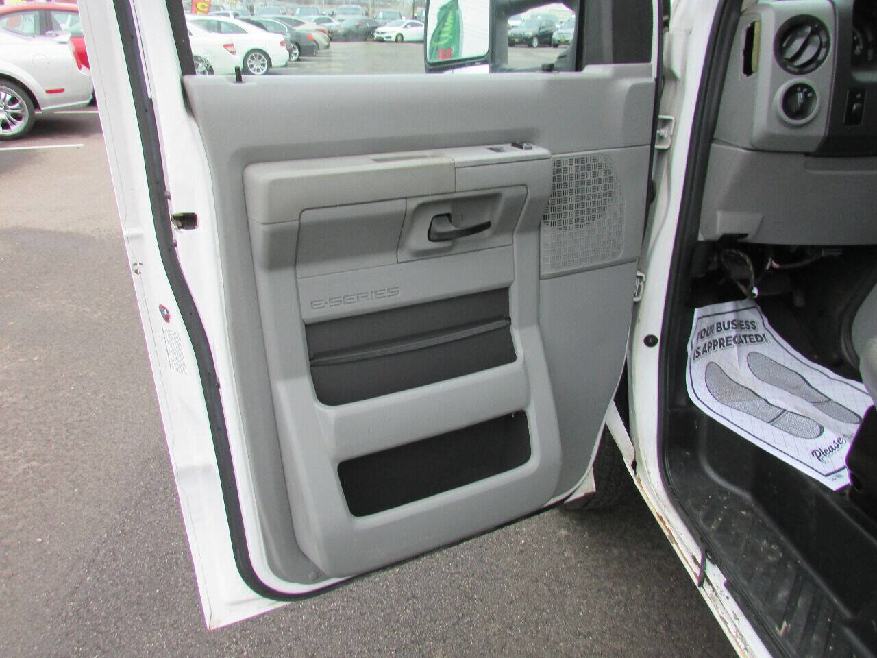 Used 2012 Ford E-450 and Econoline 450 Super Duty w/ PWR Locks & Windows Group image 15
