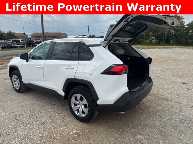 Used 2024 Toyota RAV4 LE image 4