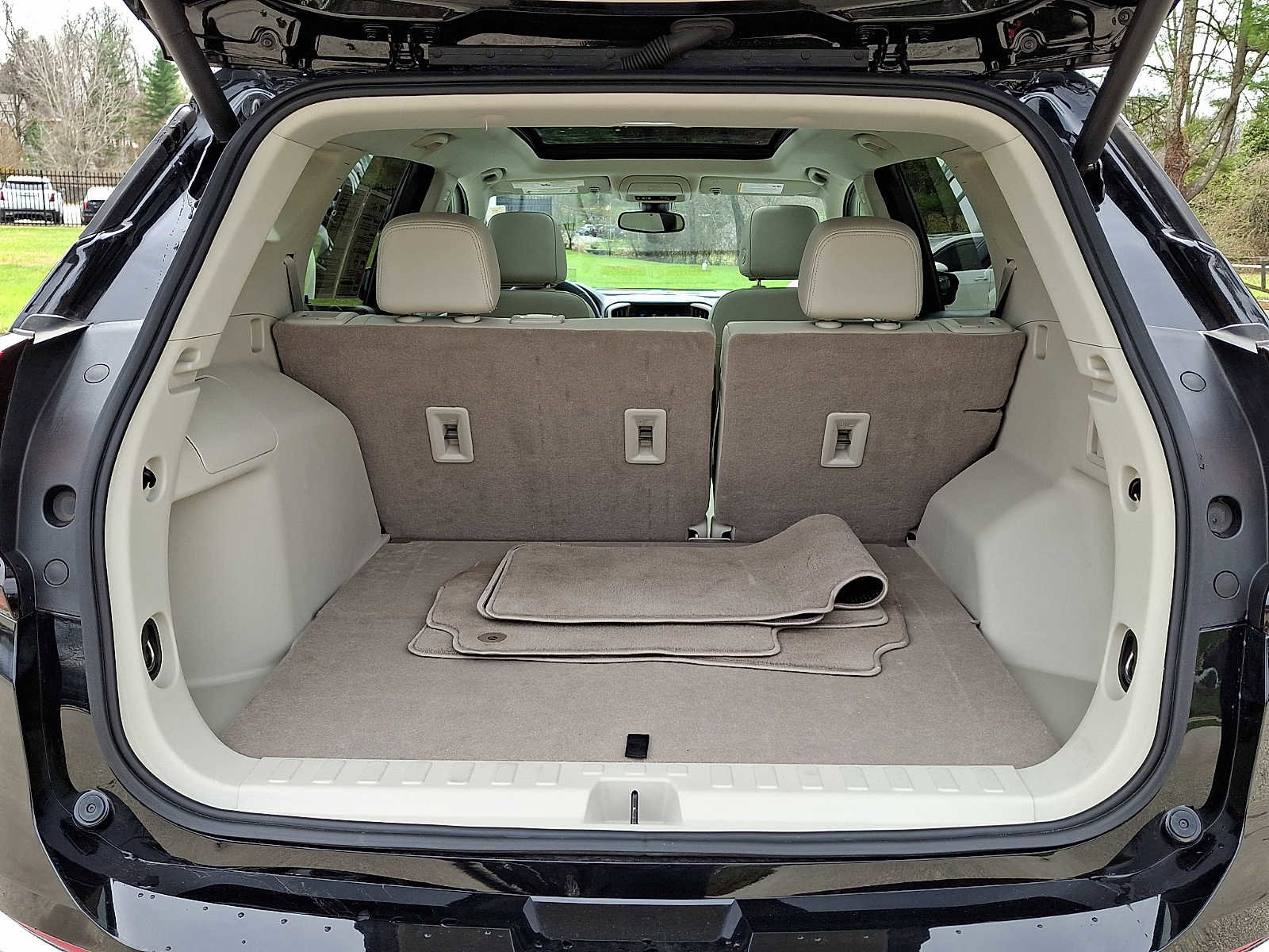 Used 2023 GMC Terrain Denali w/ Denali Premium Package image 24