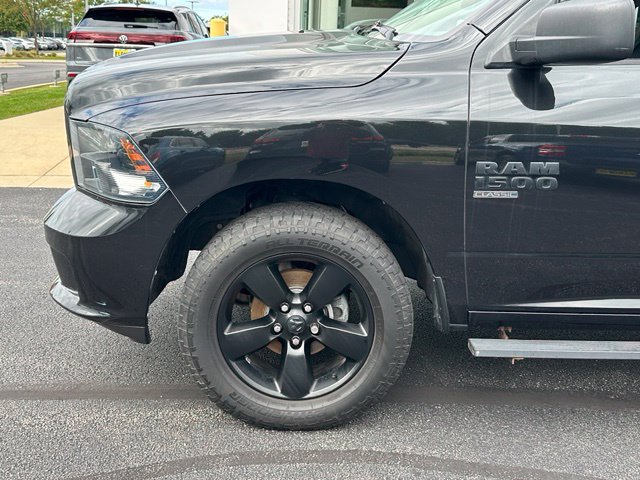 Used 2019 RAM 1500 Express w/ Express Value Package AWD/4WD image 7