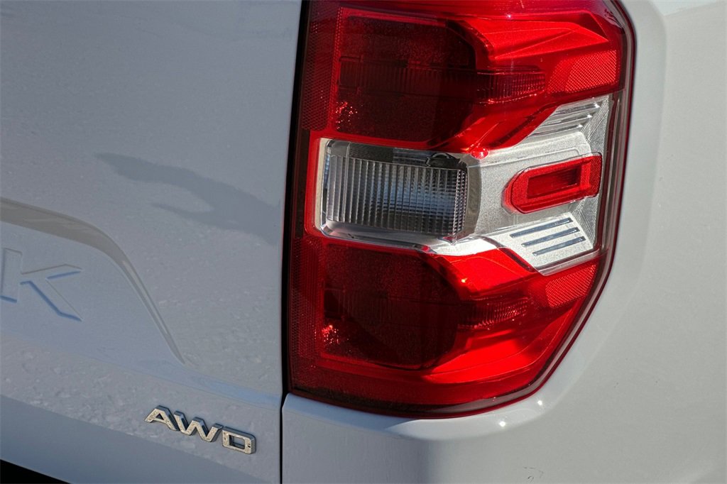 Used 2024 Ford Maverick Lariat image 29