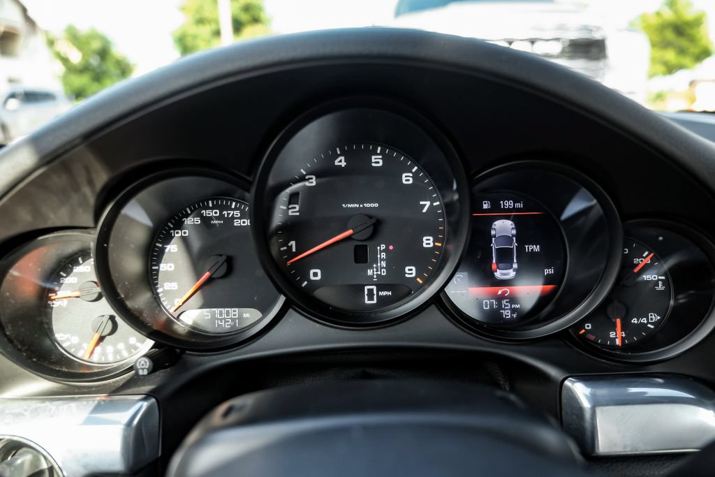 Used 2014 Porsche 911 Carrera 4 AWD/4WD image 16