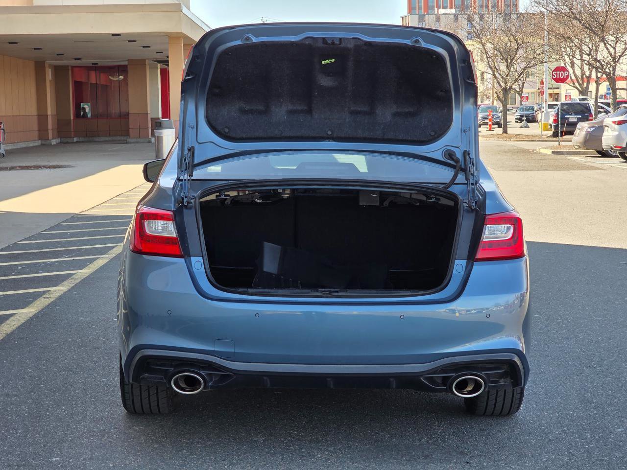 Used 2018 Subaru Legacy 3.6R Limited w/ 50th Anniversary Edition image 8
