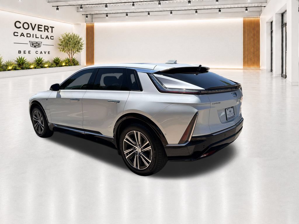 Used 2024 Cadillac Lyriq Luxury AWD/4WD image 8