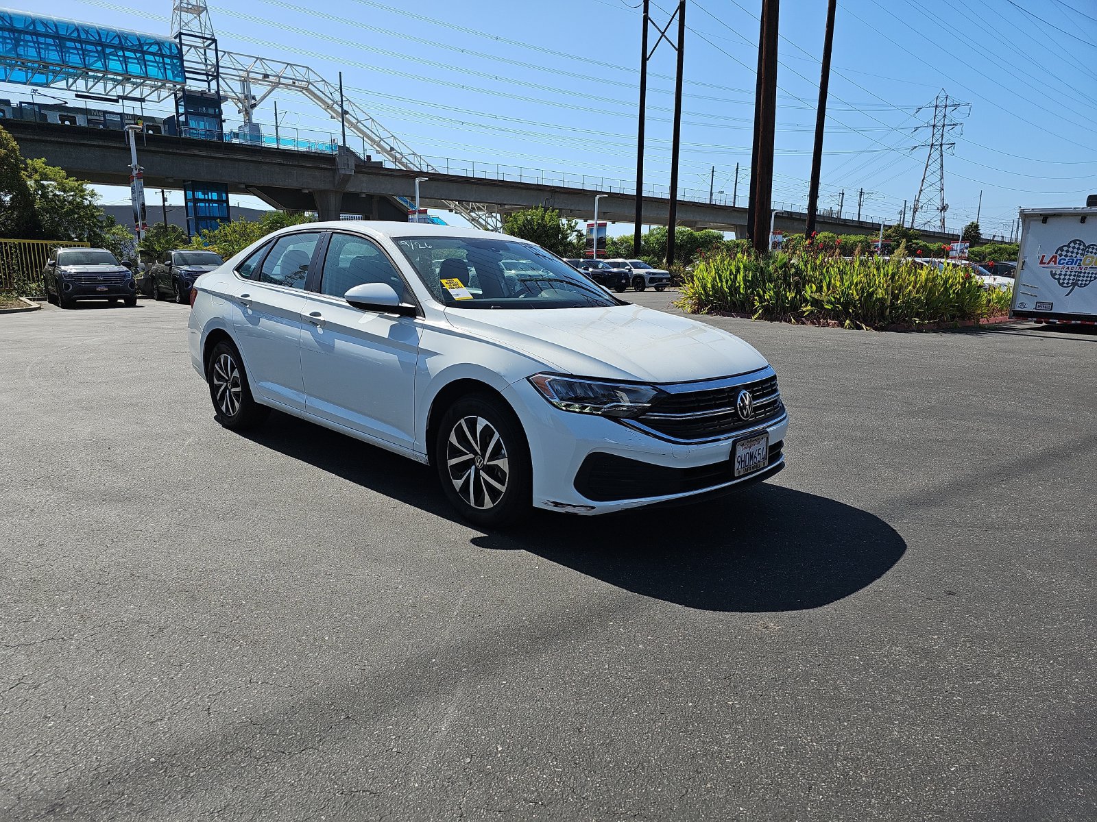 Used 2023 Volkswagen Jetta S FWD image 3