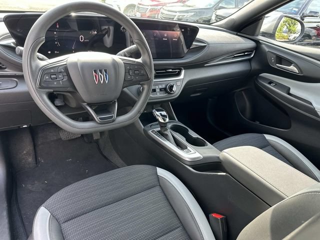 Used 2024 Buick Envista Preferred w/ Advanced Safety Package FWD image 22