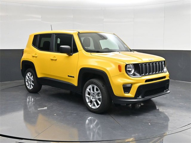 Used 2023 Jeep Renegade Latitude image 1