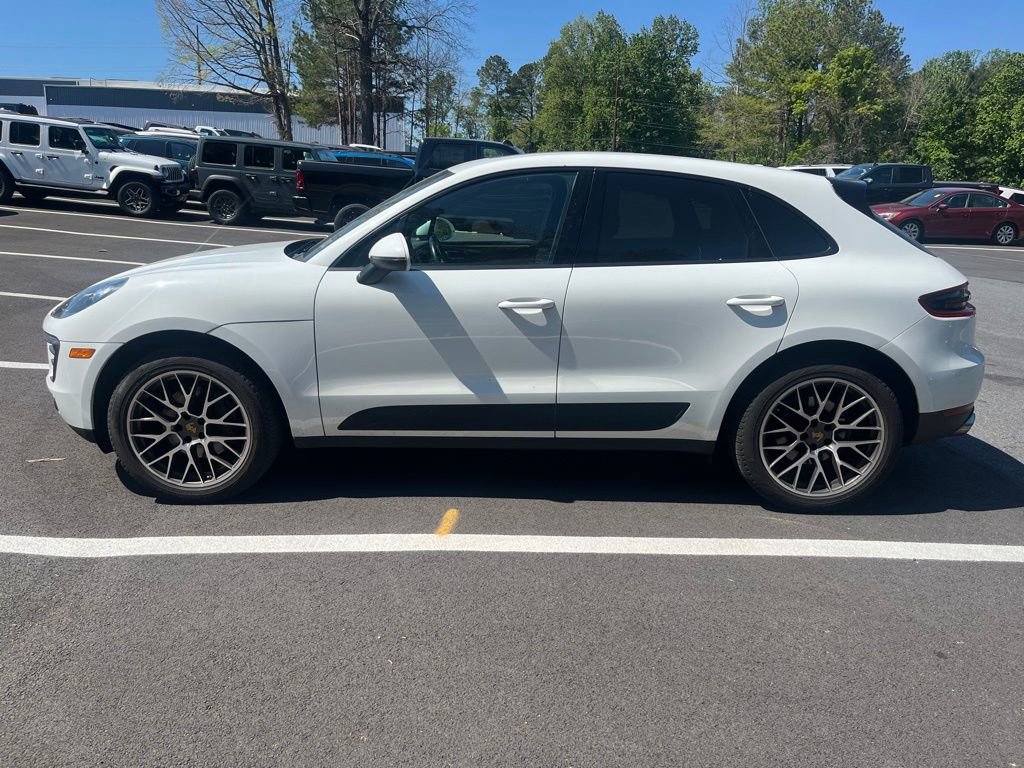 Used 2018 Porsche Macan Sport Edition AWD/4WD image 2