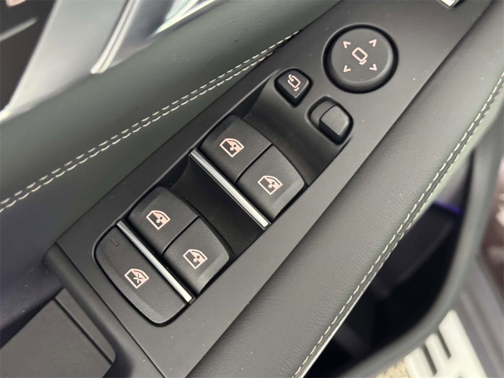 Used 2023 BMW X5 xDrive45e w/ Executive Package image 18