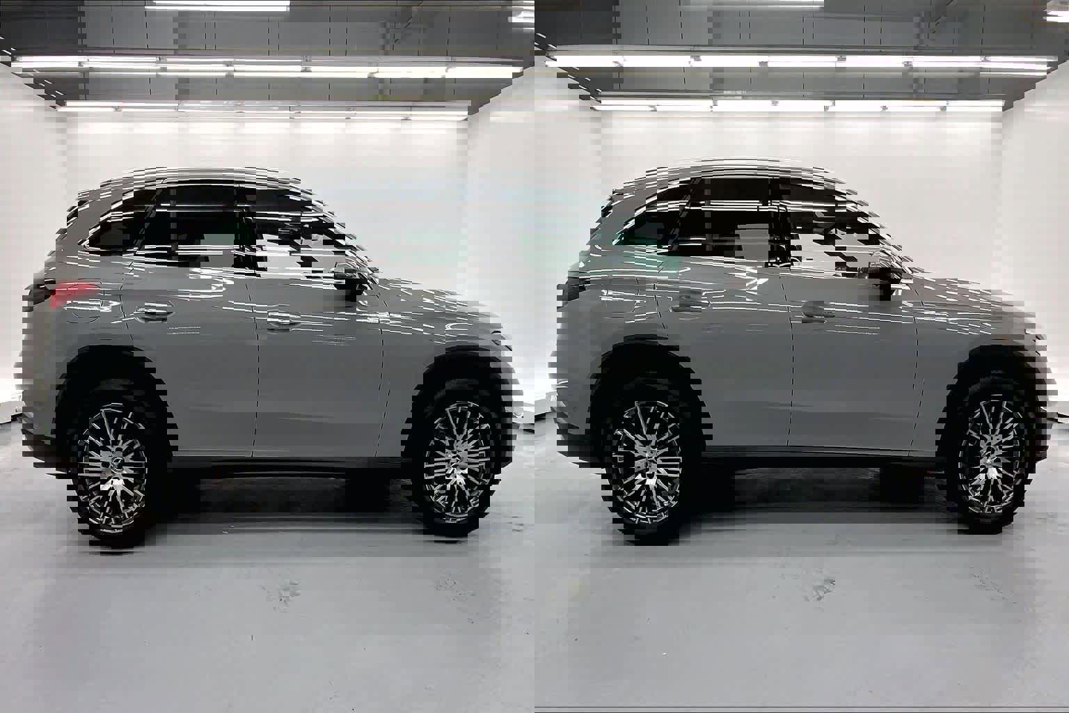 Used 2026 Mercedes-Benz GLC 300 image 6