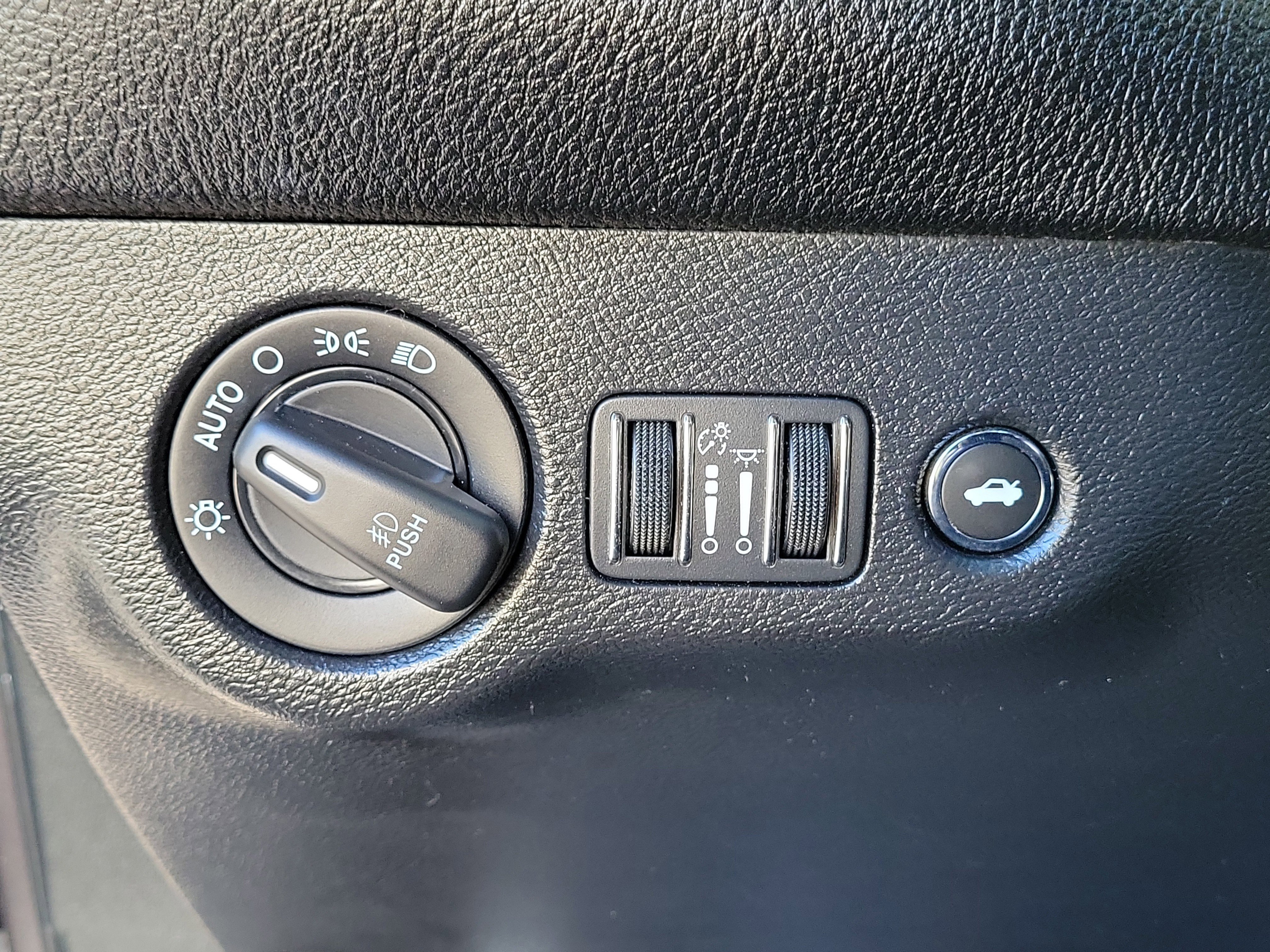 Used 2022 Dodge Challenger R/T image 19