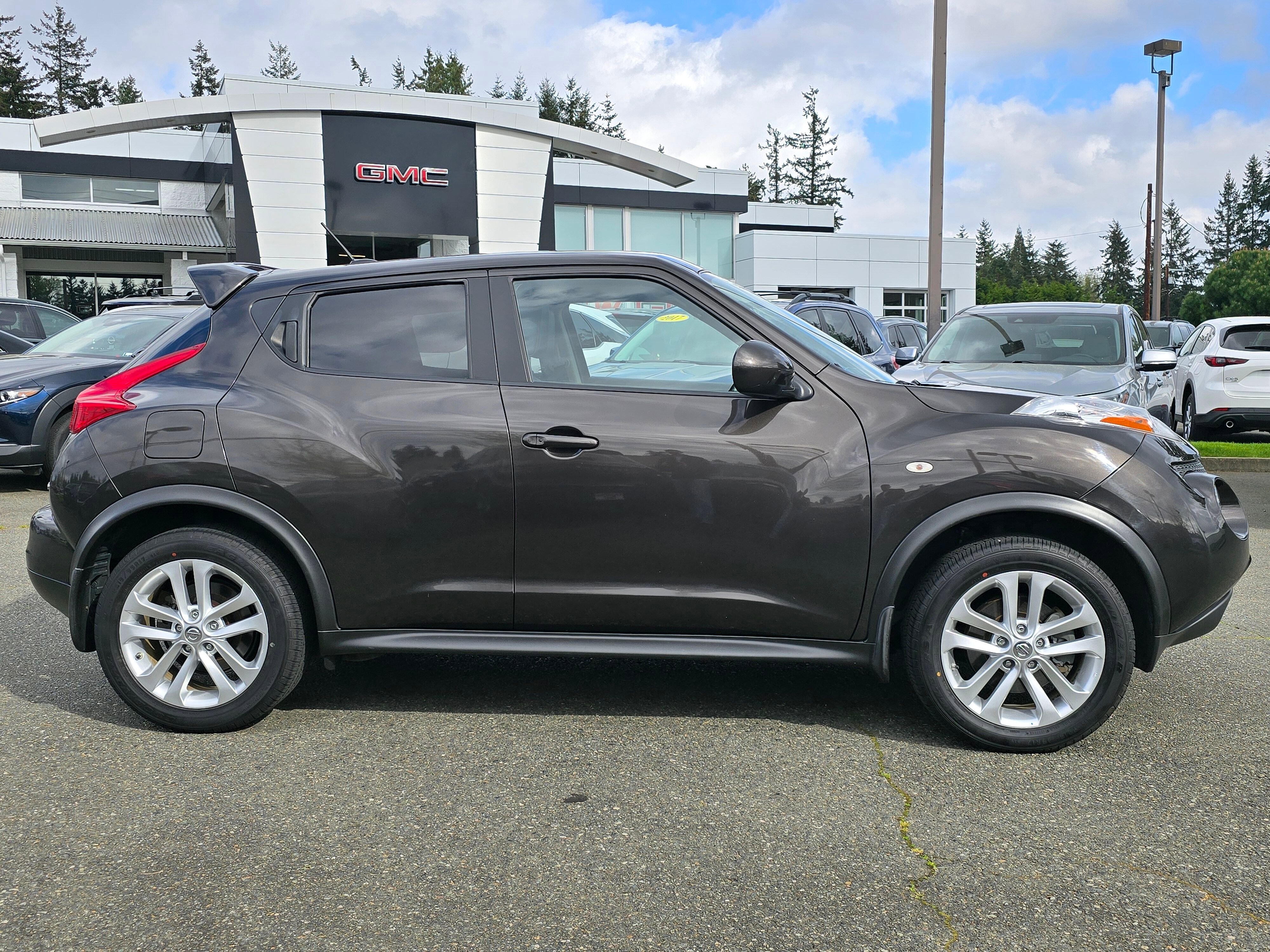 Used 2011 Nissan Juke SL w/ Sport Pkg AWD/4WD image 8