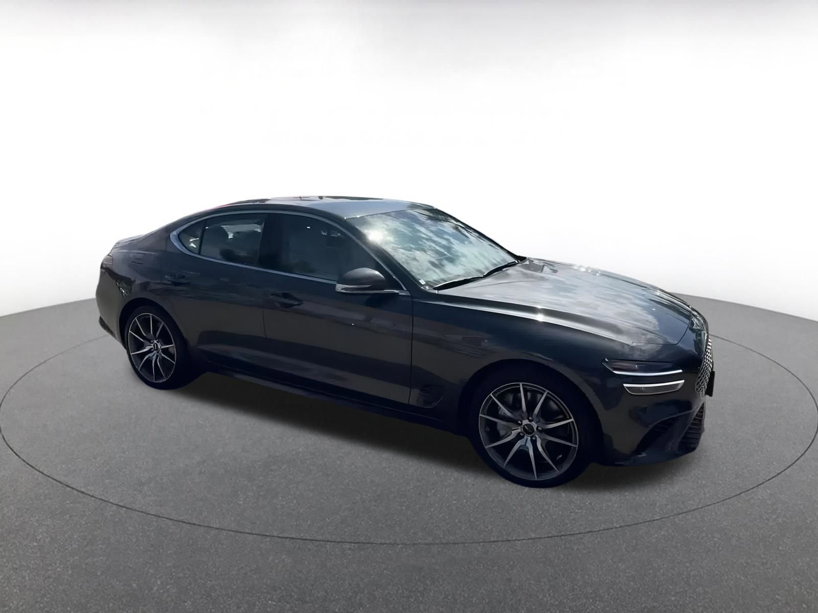 Used 2025 Genesis G70 2.5T video 2