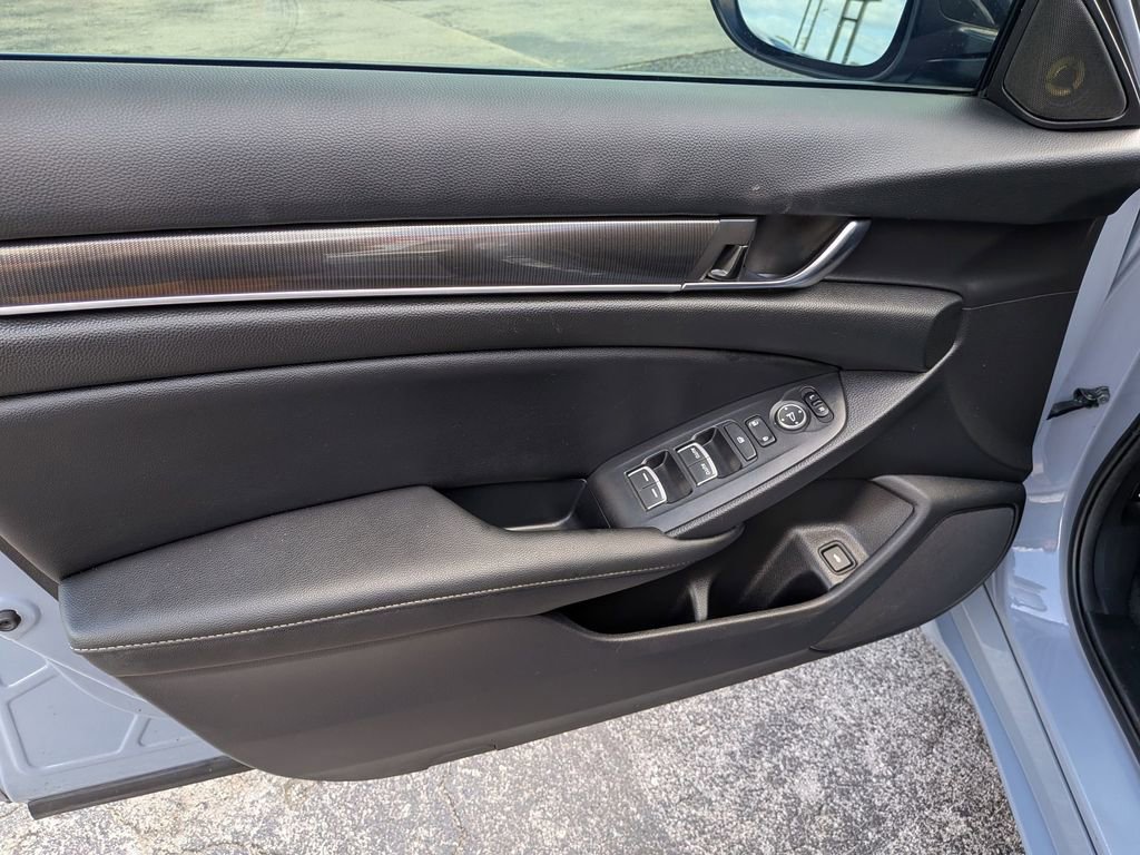 Used 2022 Honda Accord Sport image 11