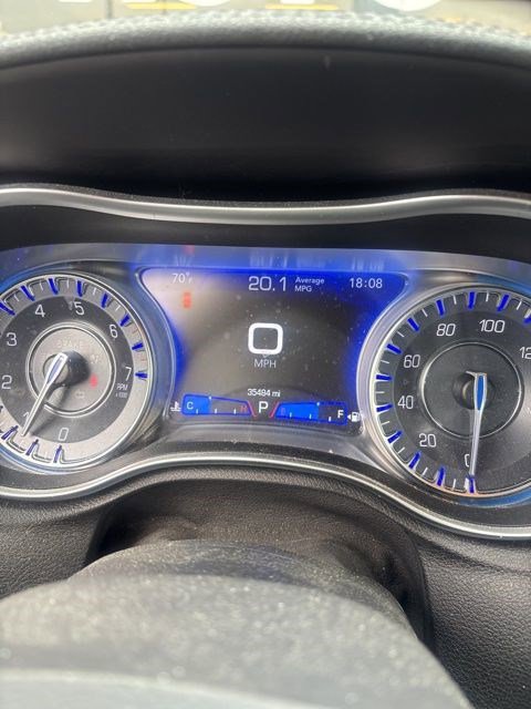 Used 2022 Chrysler 300 Touring w/ Sport Appearance Package RWD image 7