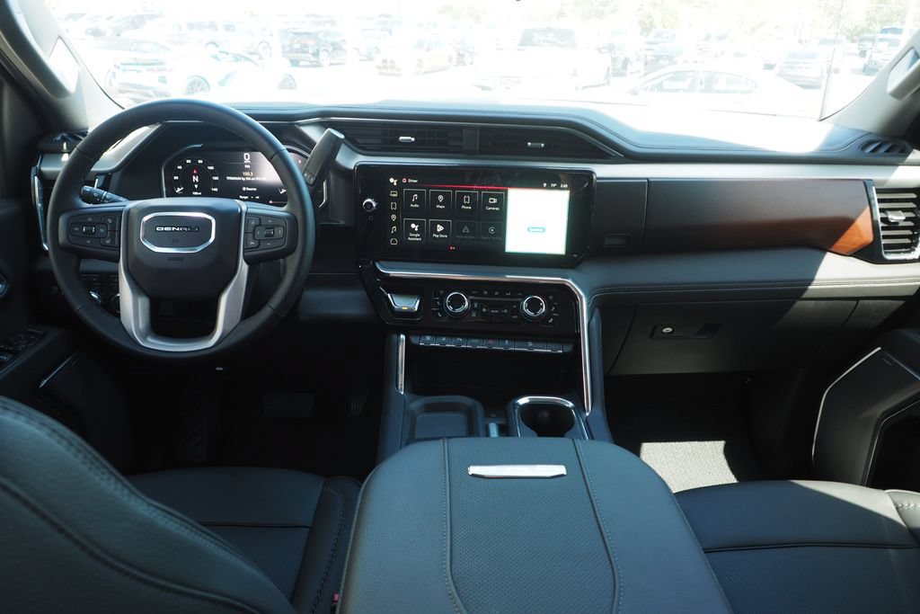 Used 2026 GMC Sierra 3500 Denali w/ Technology Package AWD/4WD image 18