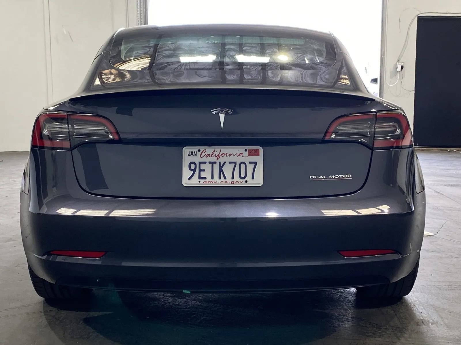 Used 2023 Tesla Model 3 Performance image 3