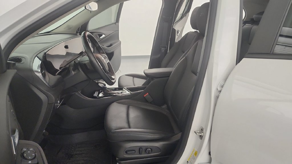 Used 2024 Buick Encore GX Sport Touring w/ Comfort Package AWD/4WD image 14
