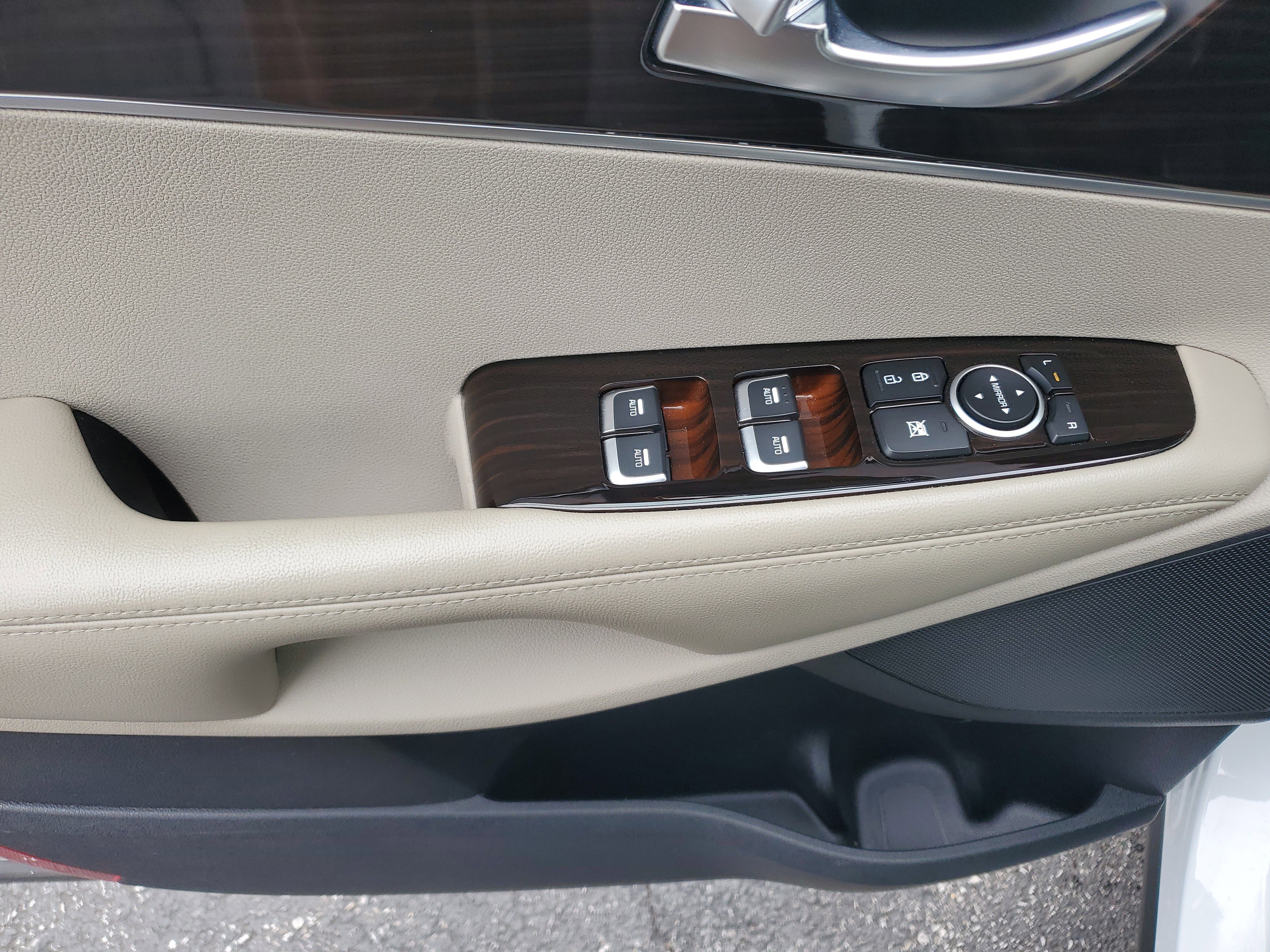 Used 2020 Kia Sorento EX image 16