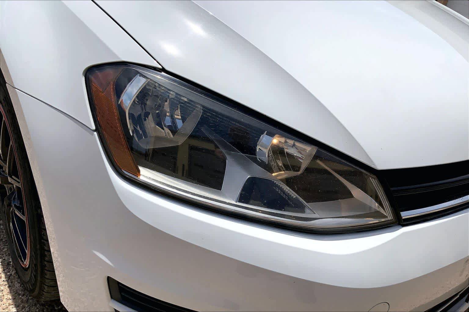 Used 2015 Volkswagen Golf TDI S FWD image 27